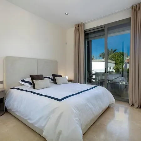 5 Bed La Quinta With Beautiful Pool - Rdr271